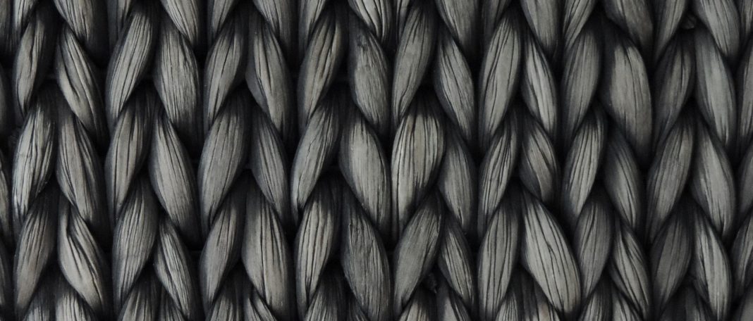 what is the difference between synthetic fabric and natural fiber fabric